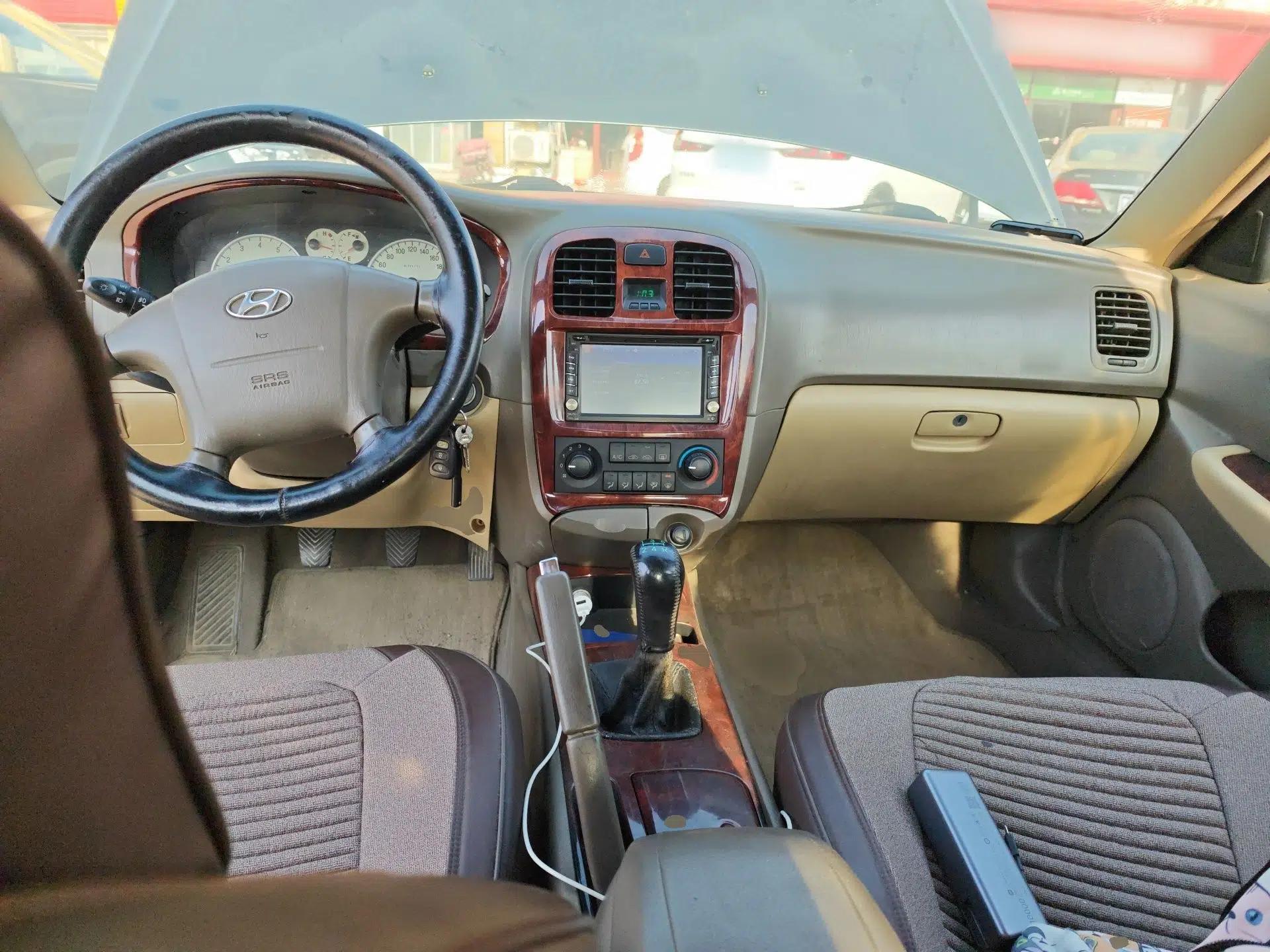 Hyundai MoInca 2009 1.8L Manual Luxury Edition GL — миниатюра 10