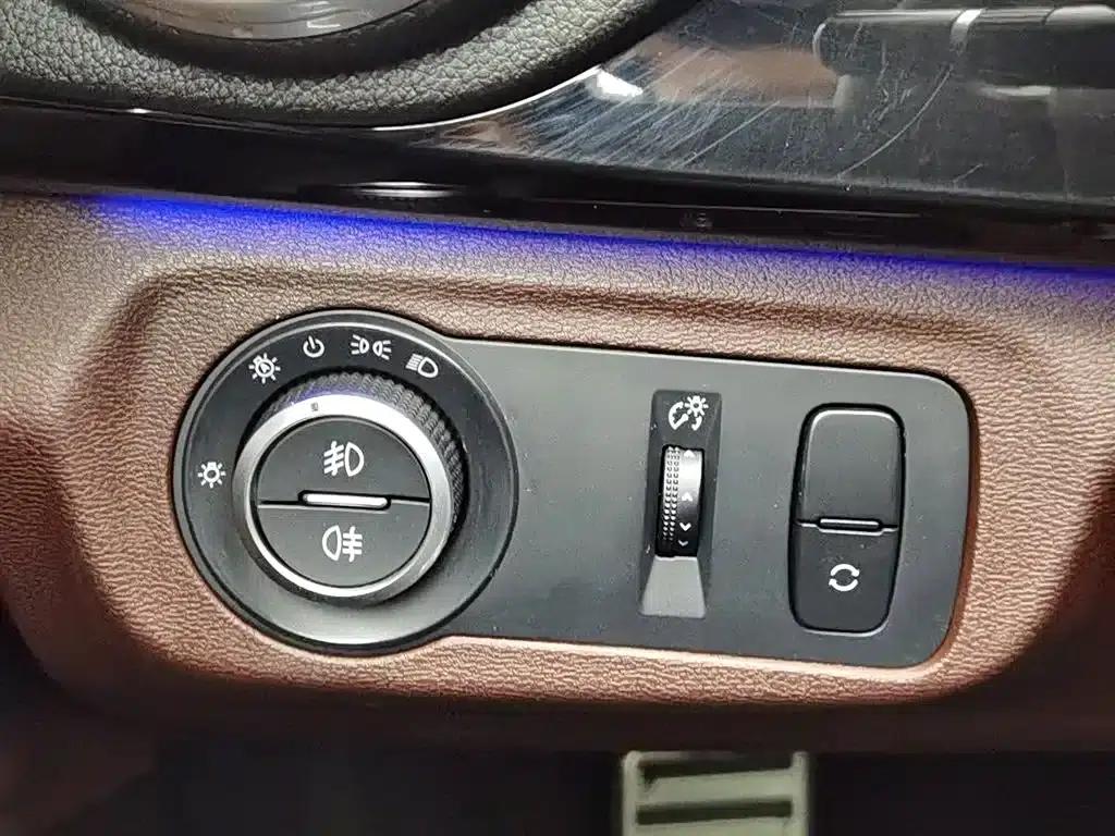 Wey P8 2018 2.0T Flagship Edition — миниатюра 21