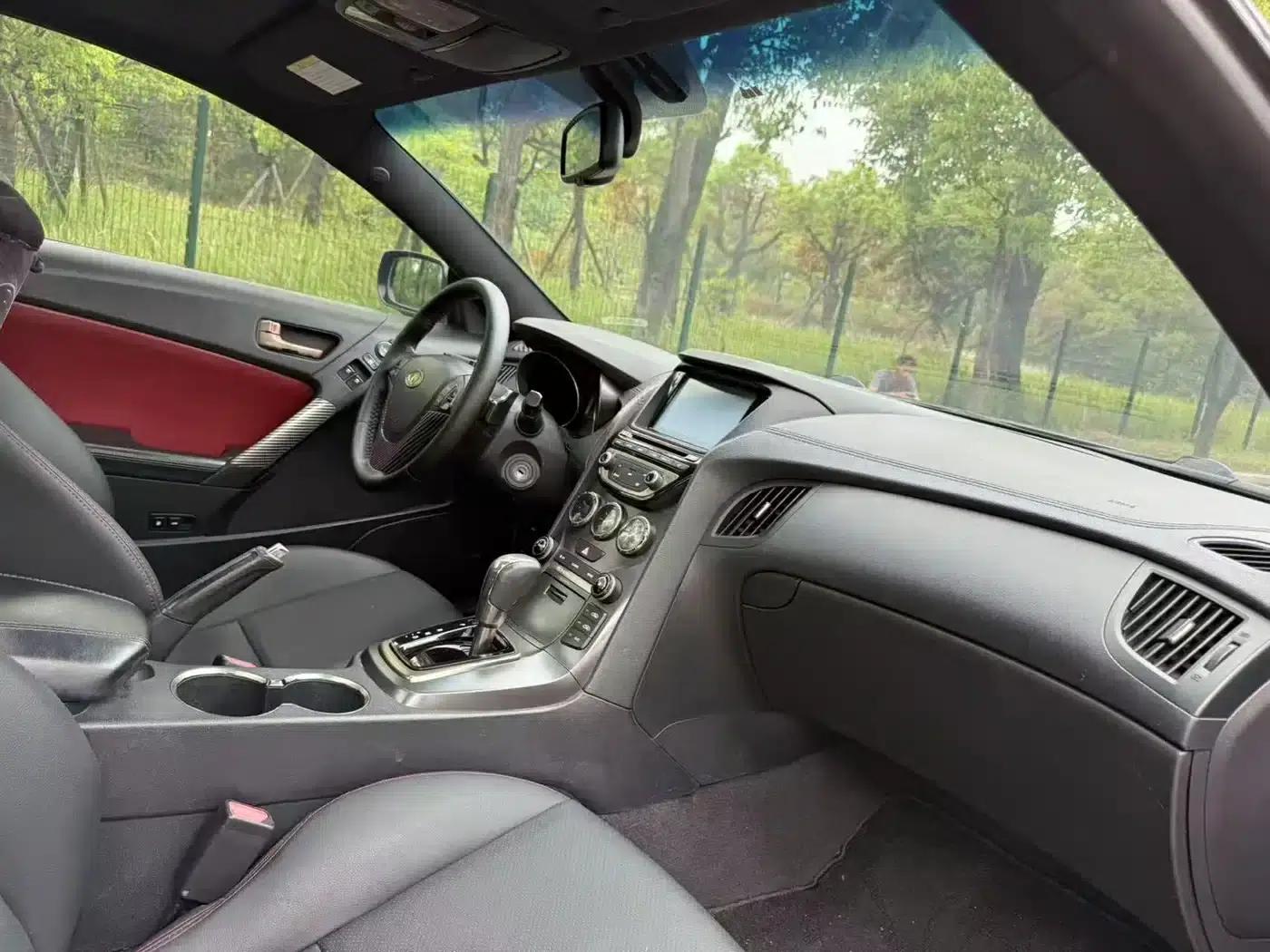 Genesis Coupe 2012 2.0T Automatic Elegant Edition — миниатюра 13
