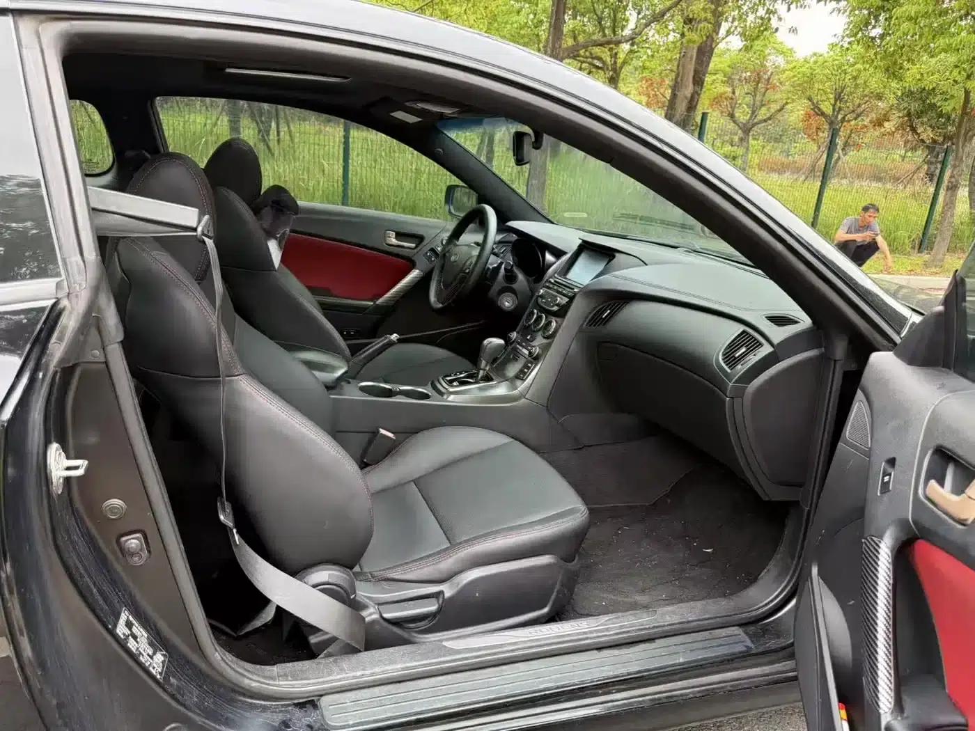 Genesis Coupe 2012 2.0T Automatic Elegant Edition — миниатюра 15