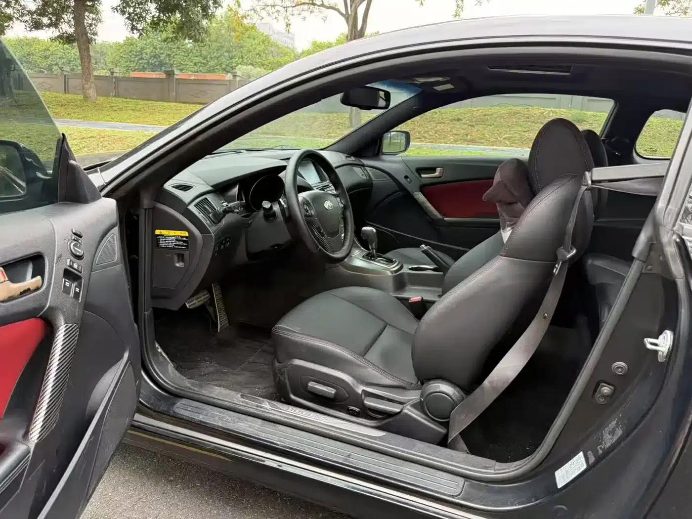 Genesis Coupe 2012 2.0T Automatic Elegant Edition — миниатюра 10