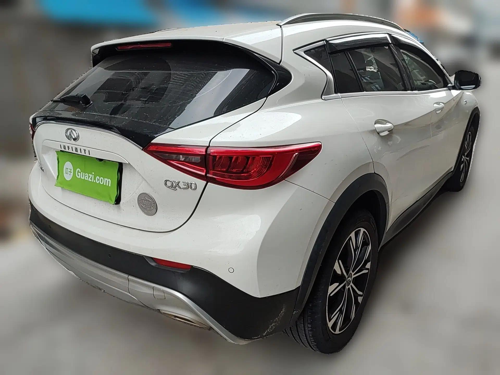 Infiniti QX30 2017 2.0T Four-Wheel Drive Fashion Edition — миниатюра 6