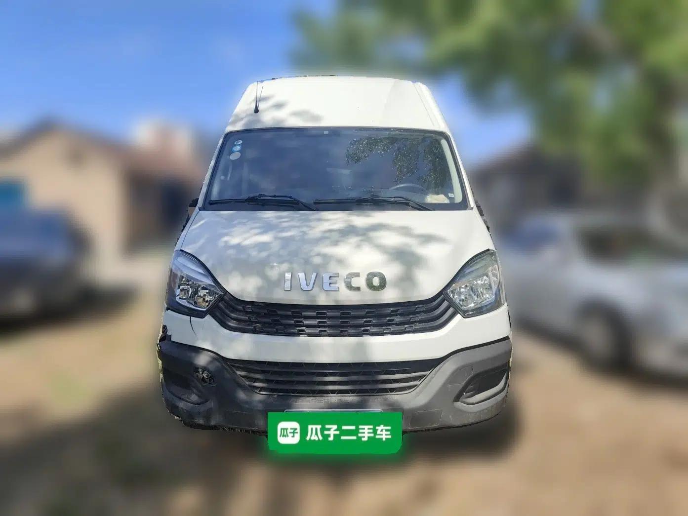 Iveco Eurocargo 2021 2.0T Manual - Yunrui Long Wheelbase Short Overhang High Roof Manual Doors – F1A — миниатюра 2