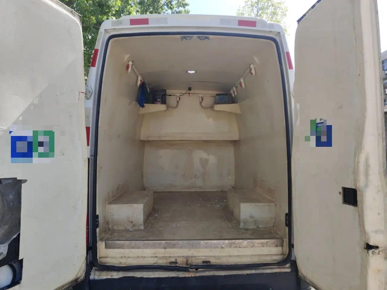 Iveco Eurocargo 2021 2.0T Manual - Yunrui Long Wheelbase Short Overhang High Roof Manual Doors – F1A — миниатюра 20