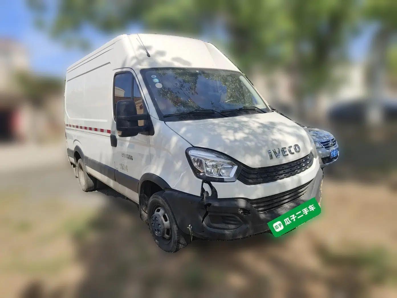 Iveco Eurocargo 2021 2.0T Manual - Yunrui Long Wheelbase Short Overhang High Roof Manual Doors – F1A — миниатюра 3