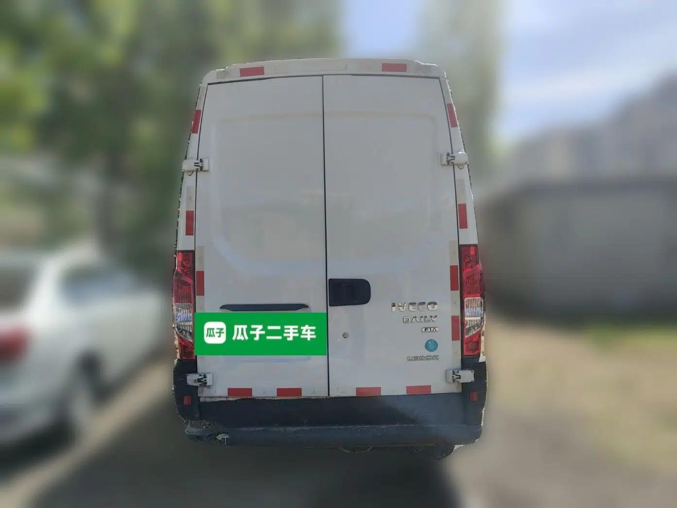 Iveco Eurocargo 2021 2.0T Manual - Yunrui Long Wheelbase Short Overhang High Roof Manual Doors – F1A — миниатюра 5
