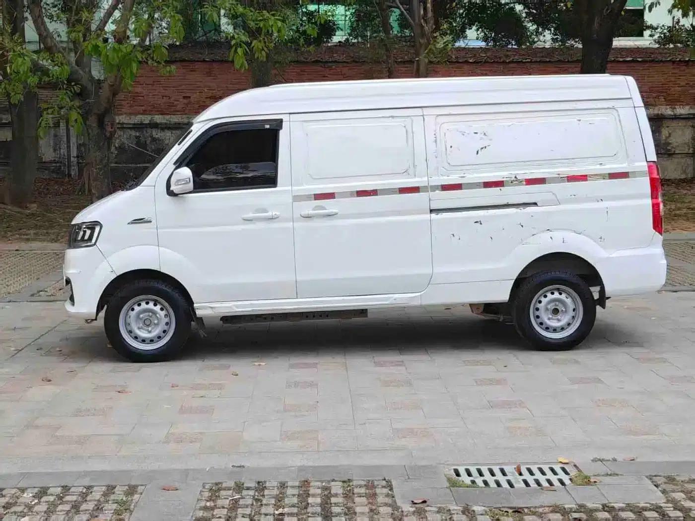 Remote E5 2022 E5L Pure Electric Van (Ningde) 41.86kWh — миниатюра 4