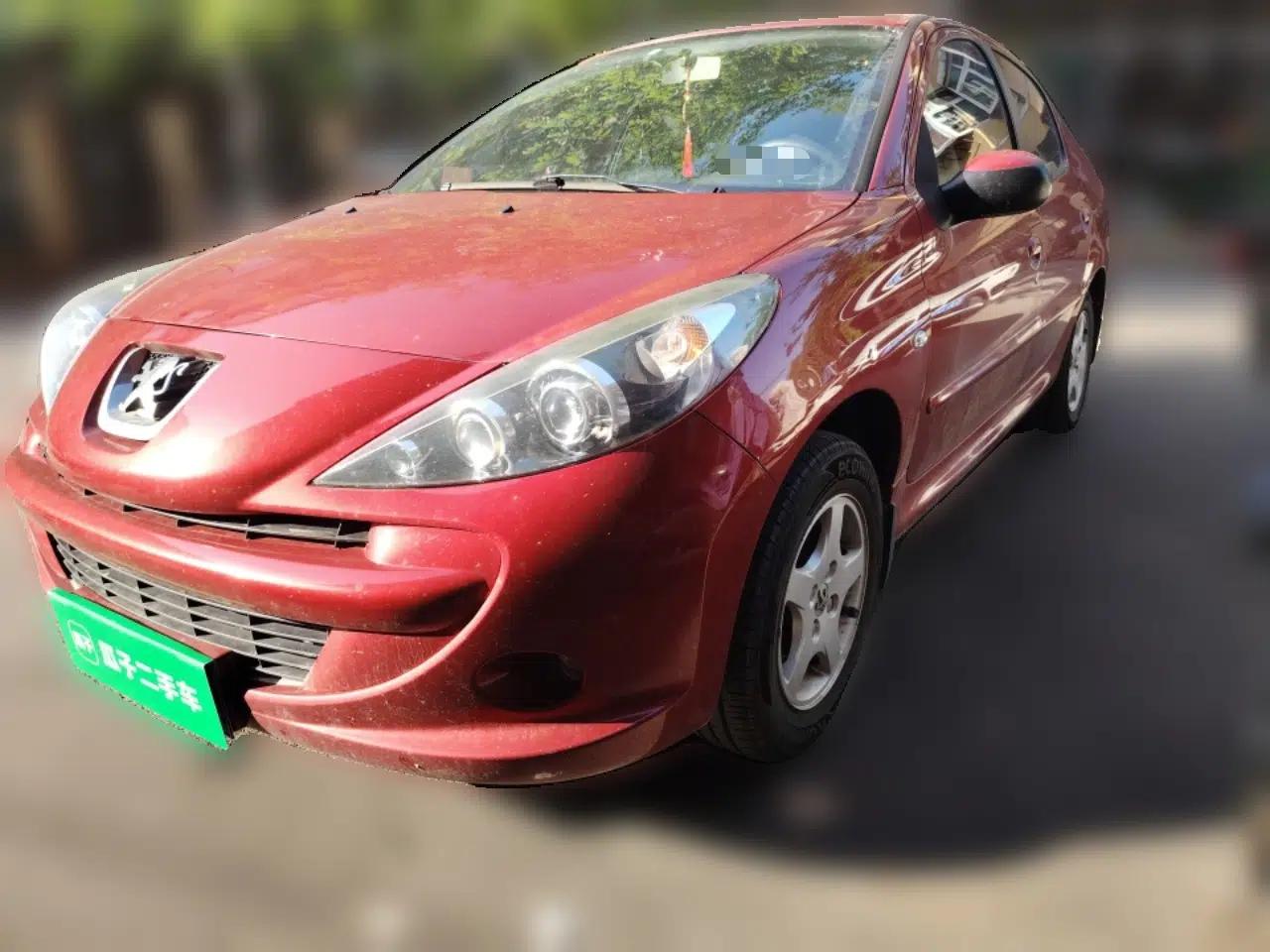 Peugeot 207 2011 Sedan 1.4L Manual Yule Edition — миниатюра 1