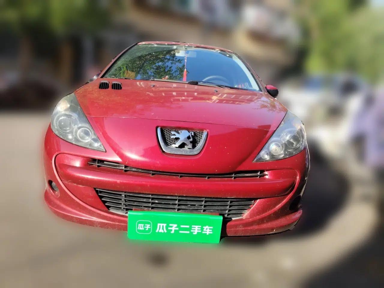 Peugeot 207 2011 Sedan 1.4L Manual Yule Edition — миниатюра 2