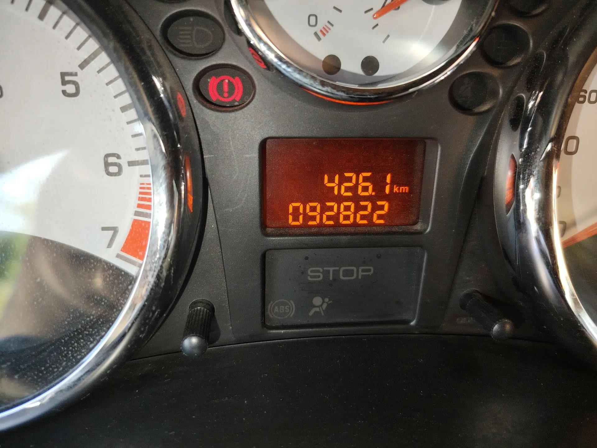 Peugeot 207 2011 Sedan 1.4L Manual Yule Edition — миниатюра 13