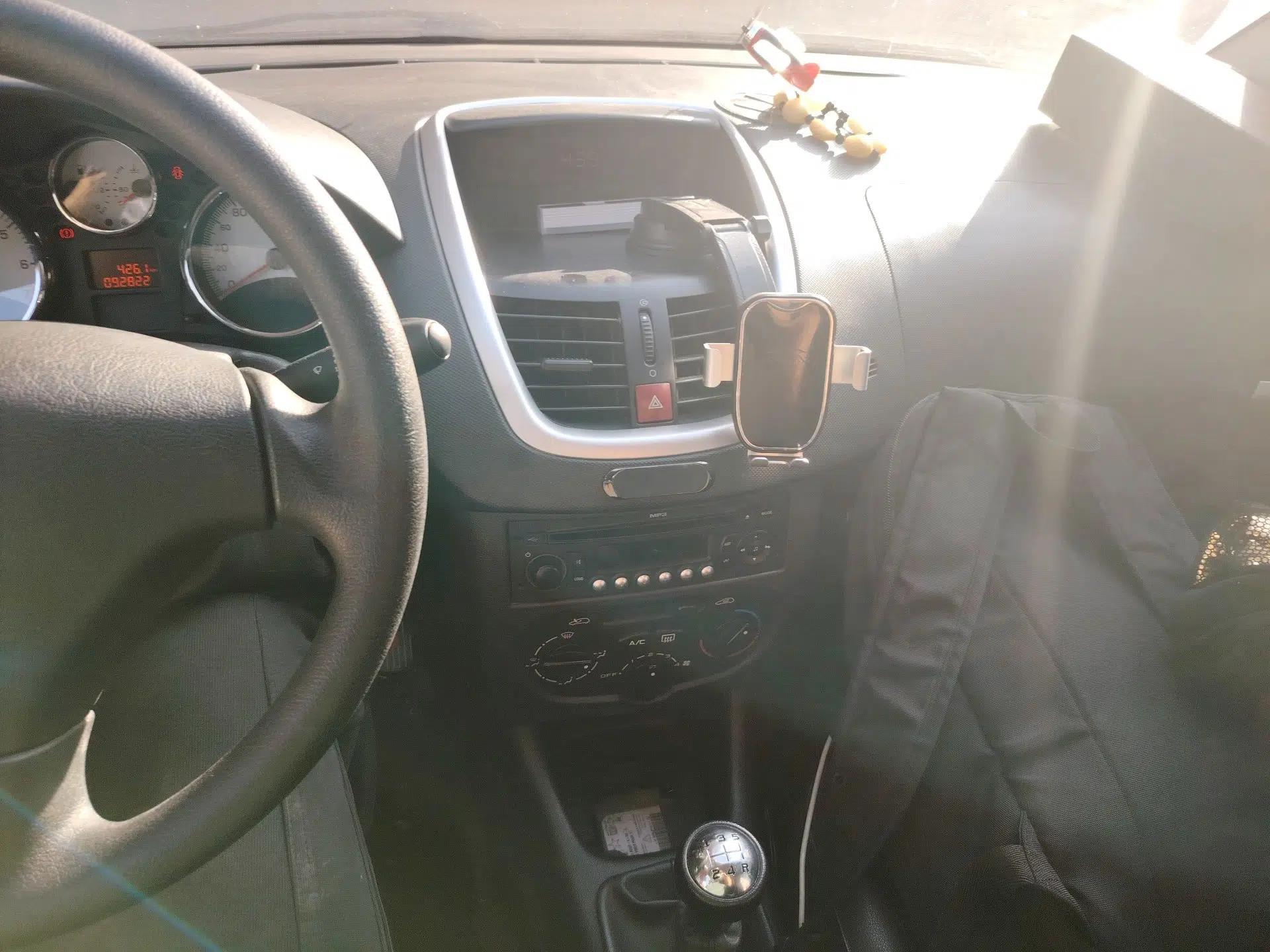 Peugeot 207 2011 Sedan 1.4L Manual Yule Edition — миниатюра 14