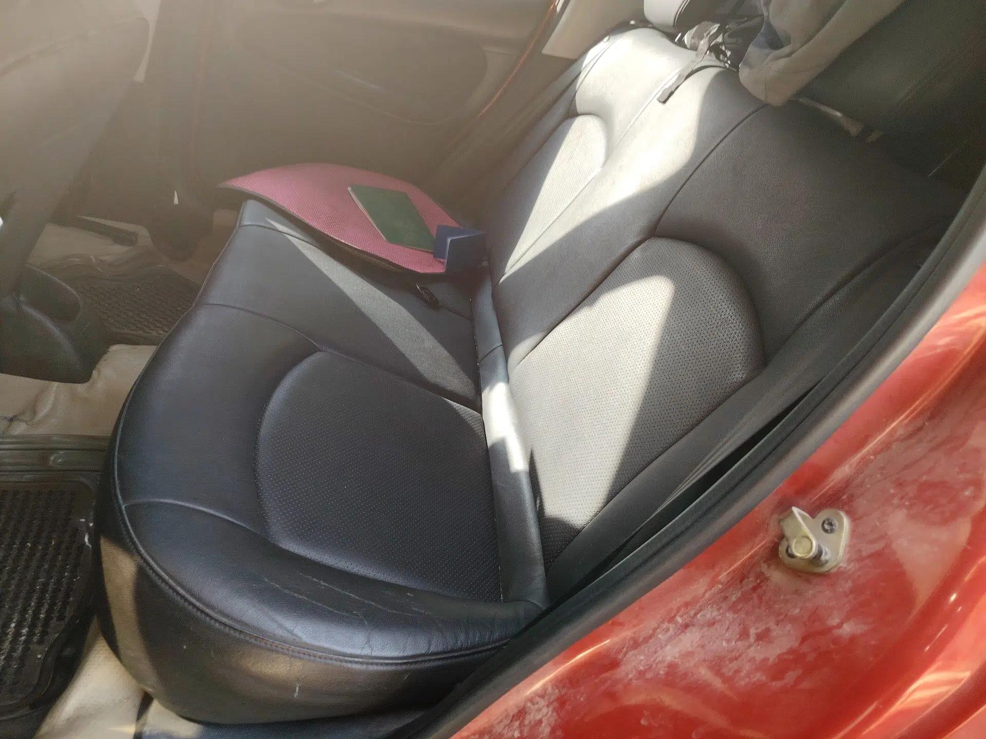 Peugeot 207 2011 Sedan 1.4L Manual Yule Edition — миниатюра 18