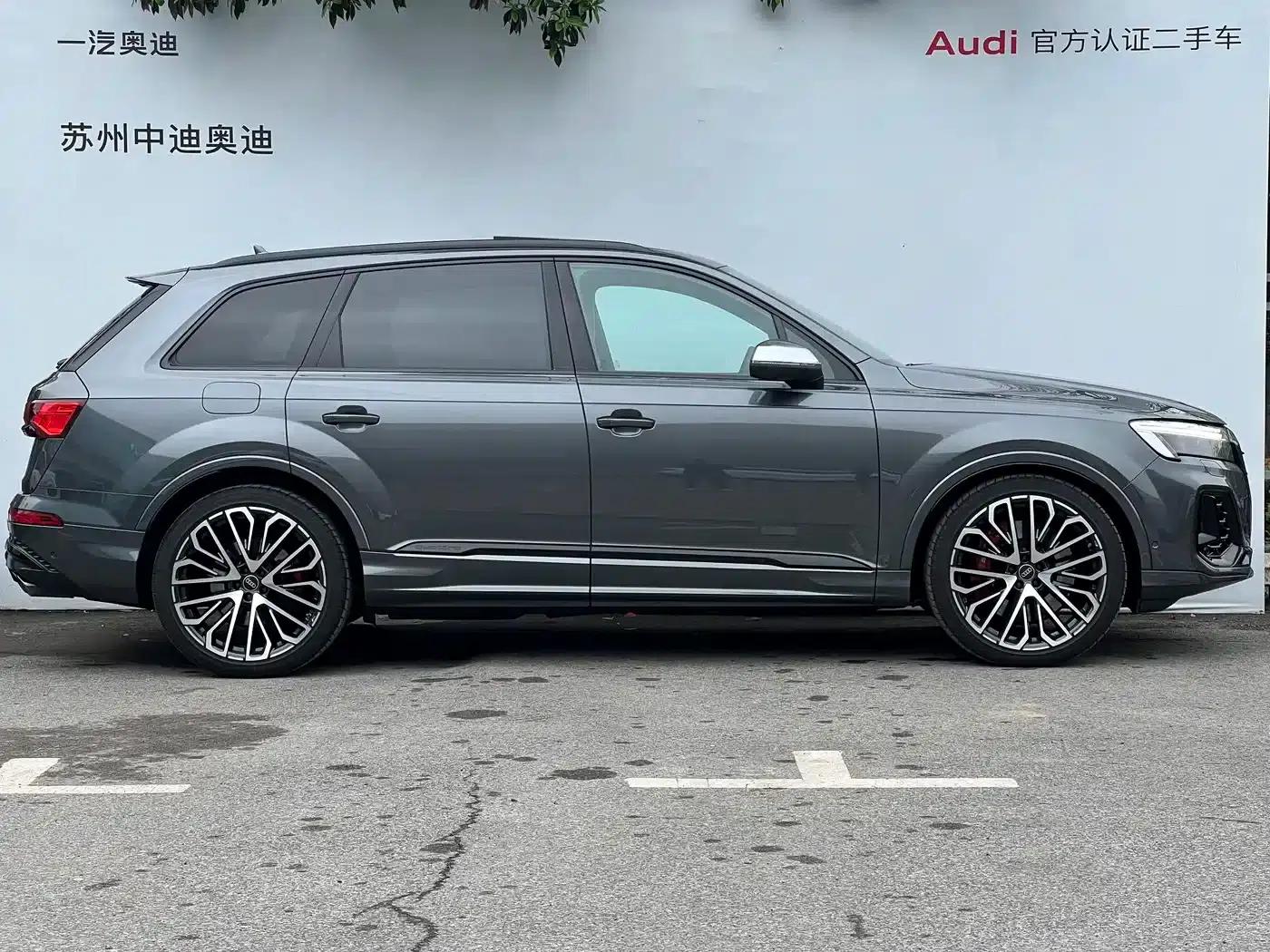 Audi SQ7 2024 4.0 TFSI — миниатюра 3