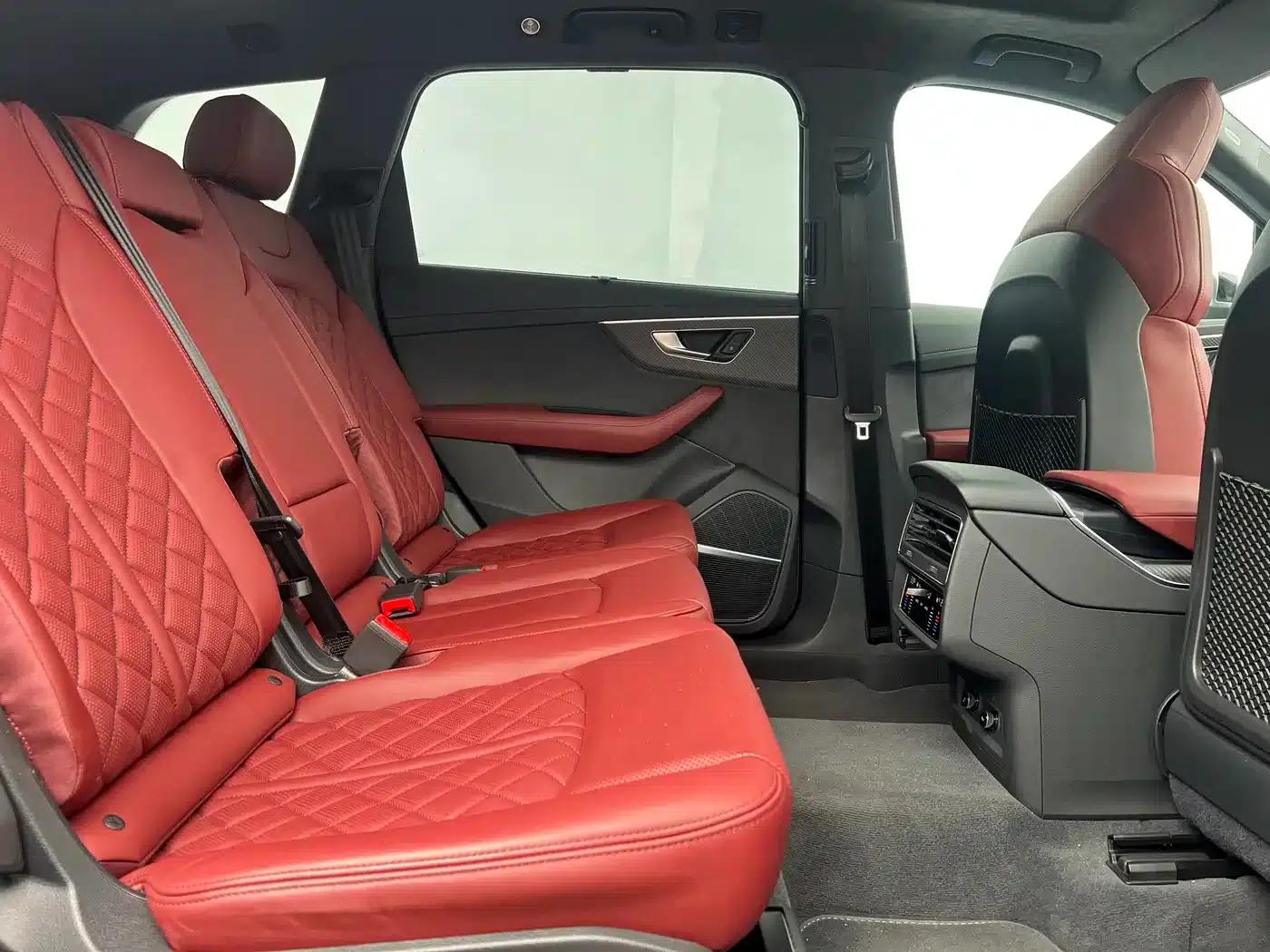 Audi SQ7 2024 4.0 TFSI — миниатюра 6