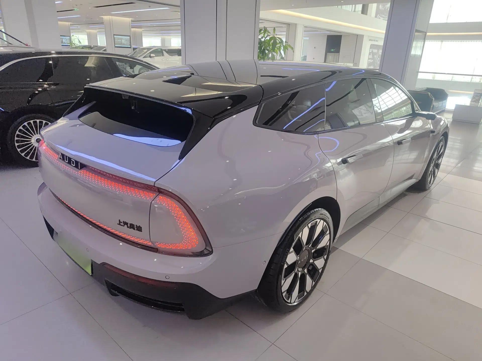 Audi E5 Sportback 2026 Flagship Quattro Model — миниатюра 6