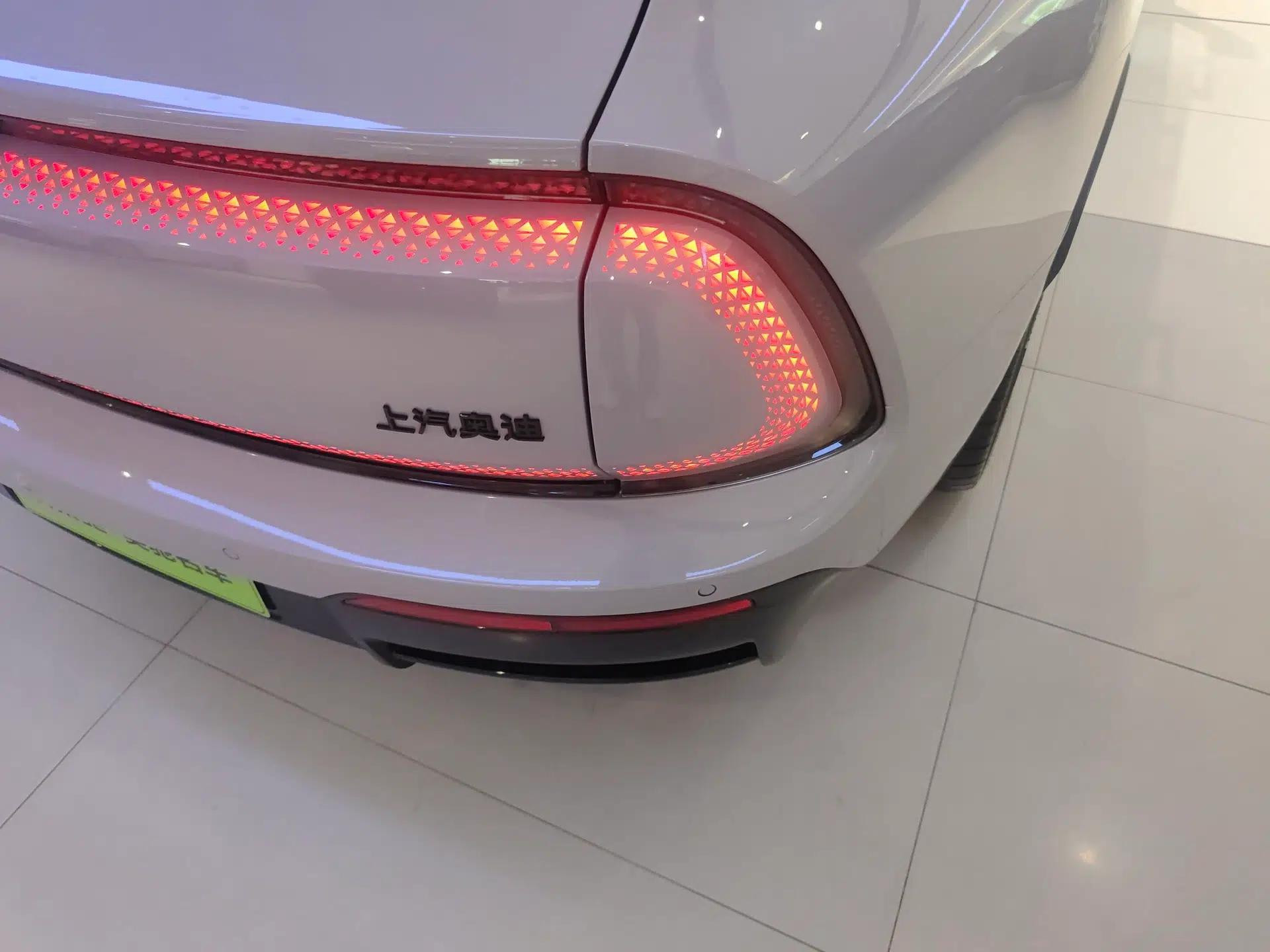Audi E5 Sportback 2026 Flagship Quattro Model — миниатюра 7