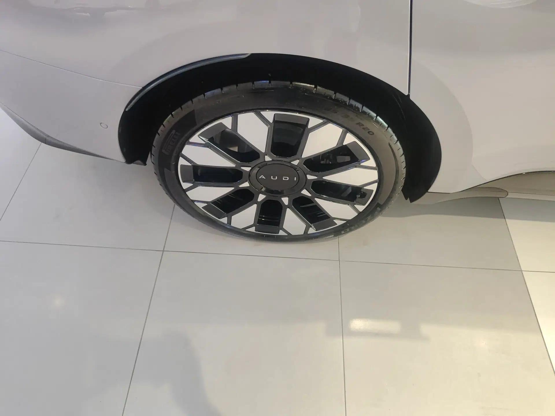Audi E5 Sportback 2026 Flagship Quattro Model — миниатюра 10