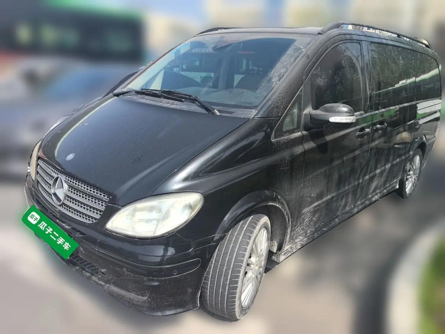 Mercedes-Benz Viano 2010 2.5L Prestige Edition — миниатюра 1