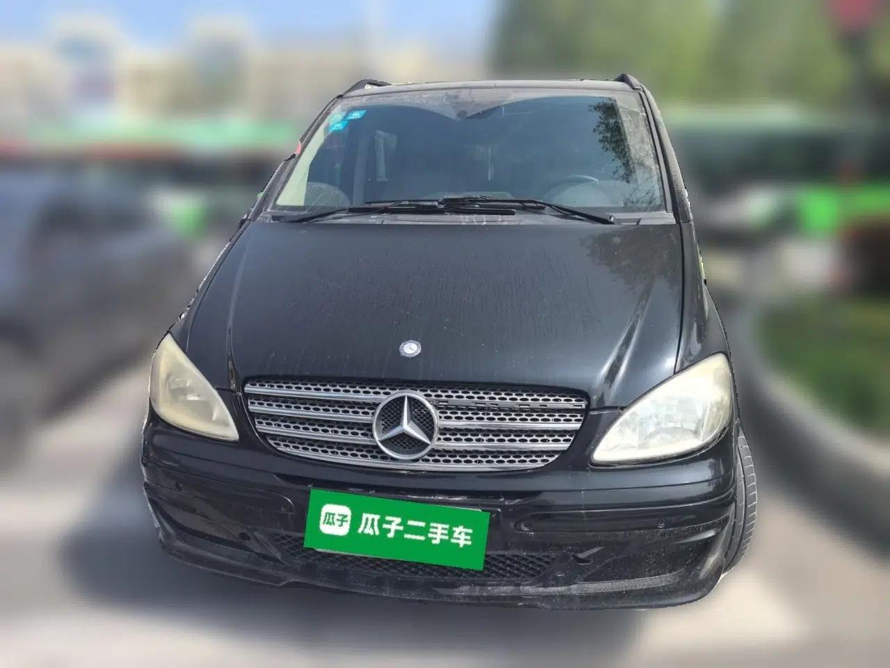 Mercedes-Benz Viano 2010 2.5L Prestige Edition — миниатюра 2