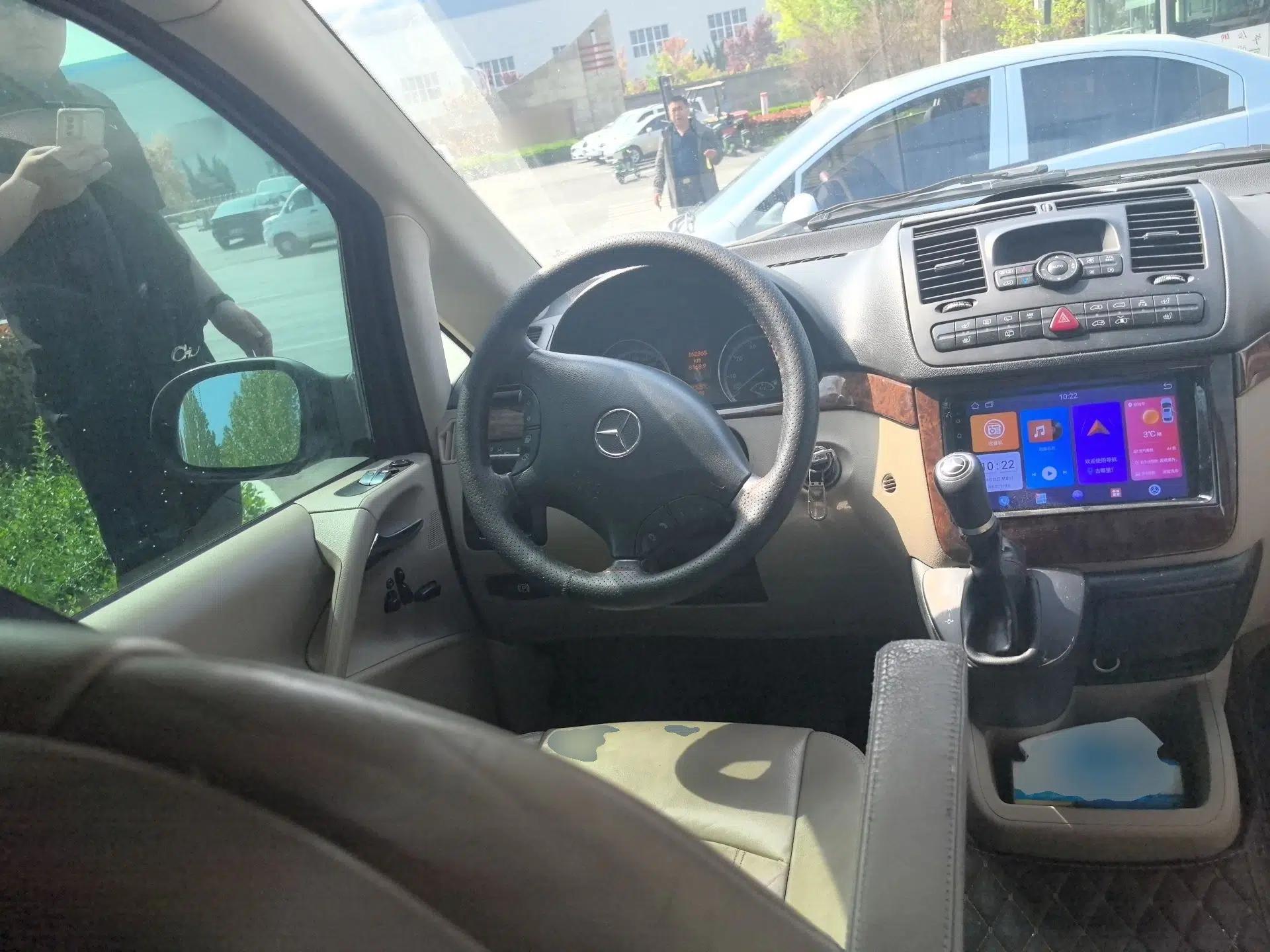 Mercedes-Benz Viano 2010 2.5L Prestige Edition — миниатюра 11