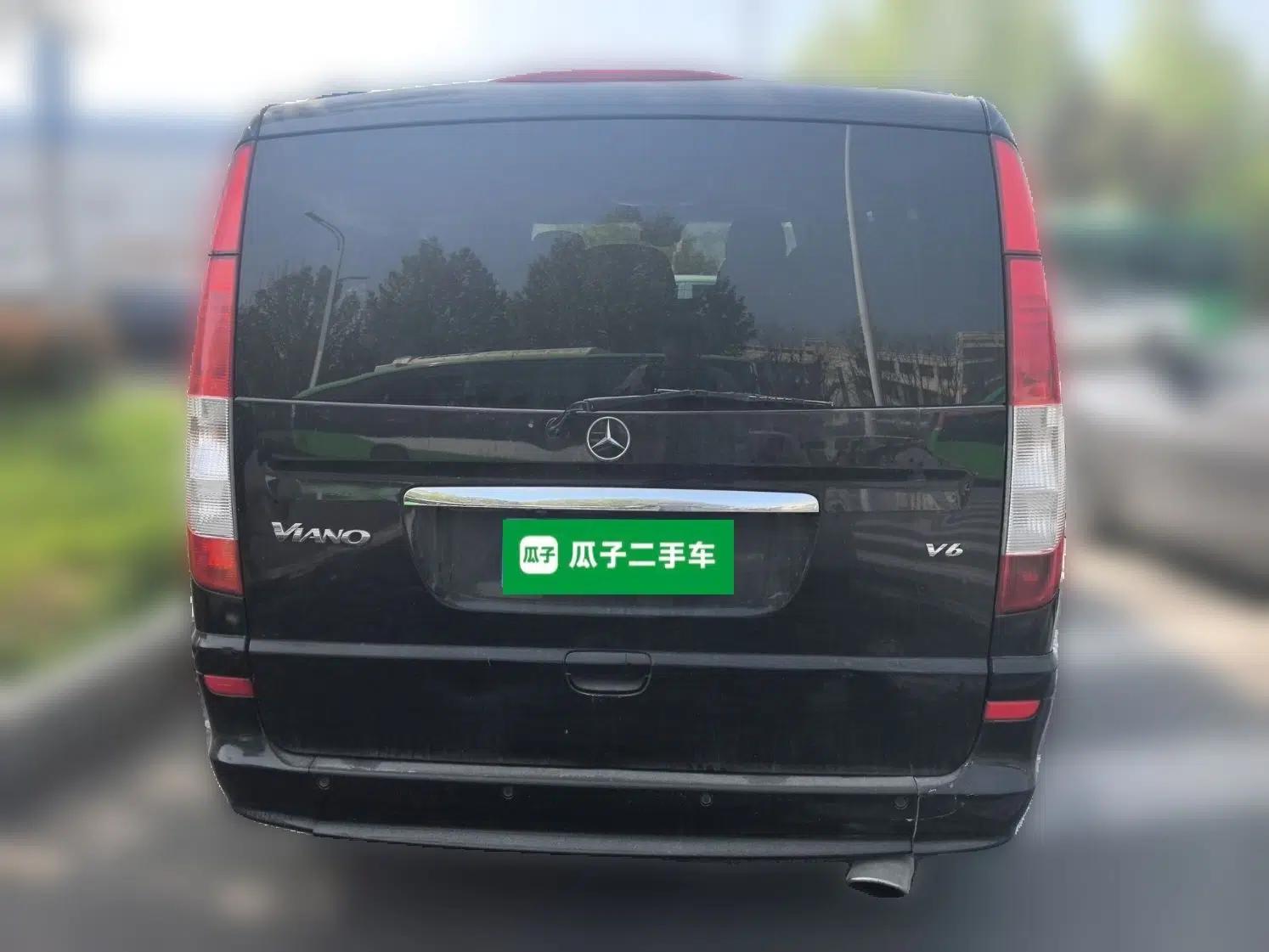 Mercedes-Benz Viano 2010 2.5L Prestige Edition — миниатюра 5
