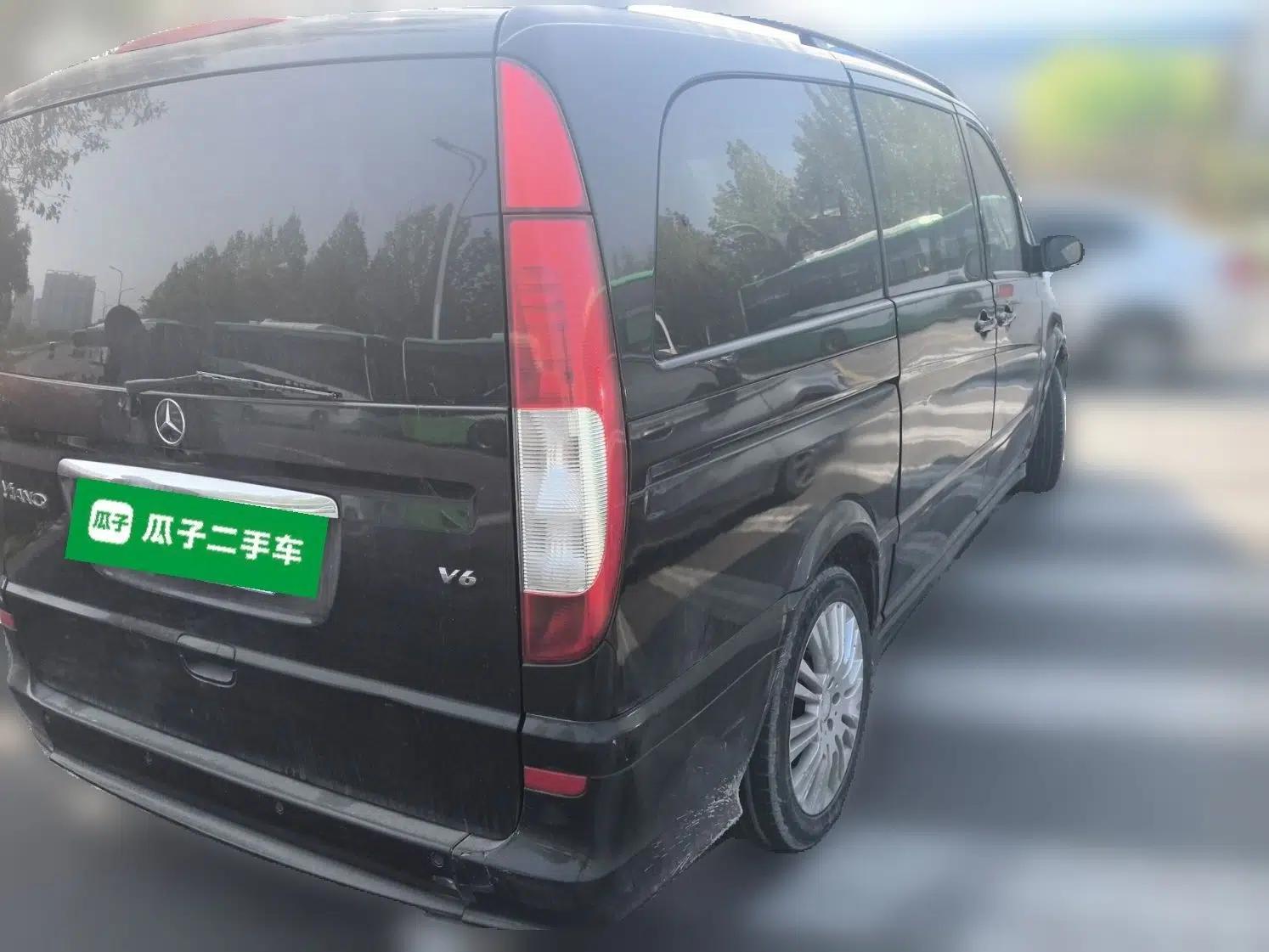 Mercedes-Benz Viano 2010 2.5L Prestige Edition — миниатюра 6