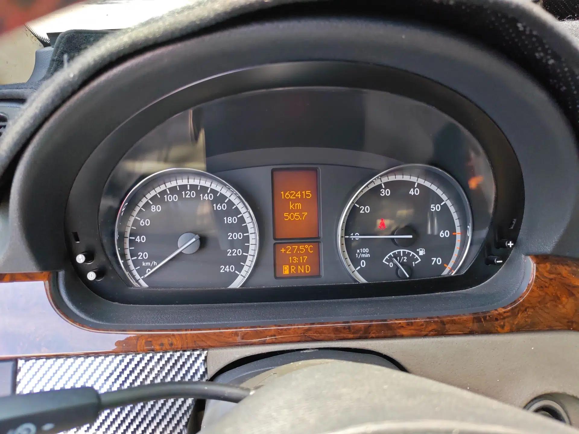 Mercedes-Benz Viano 2011 2.5L Prestige Edition — миниатюра 12