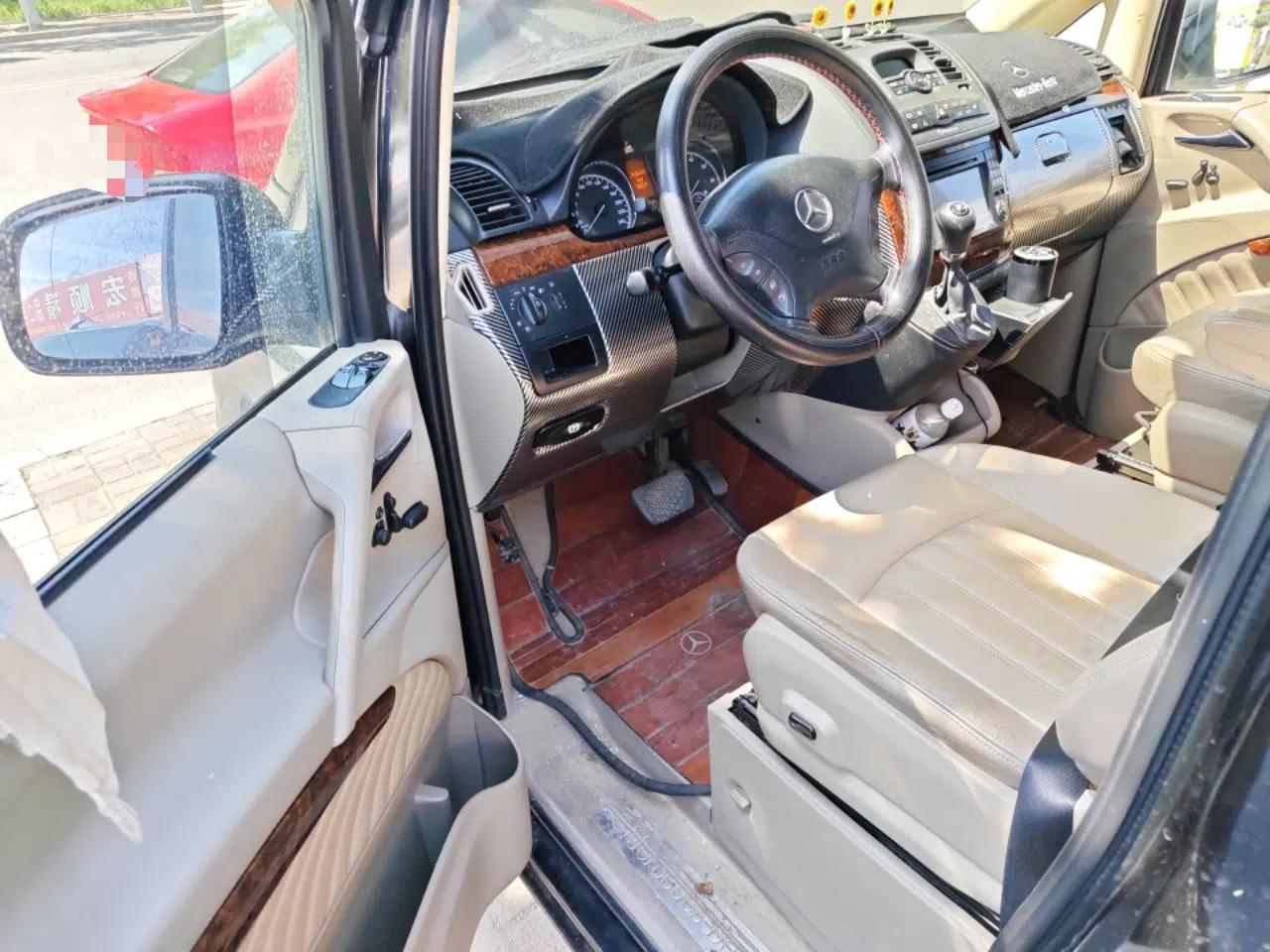 Mercedes-Benz Viano 2011 2.5L Prestige Edition — миниатюра 17