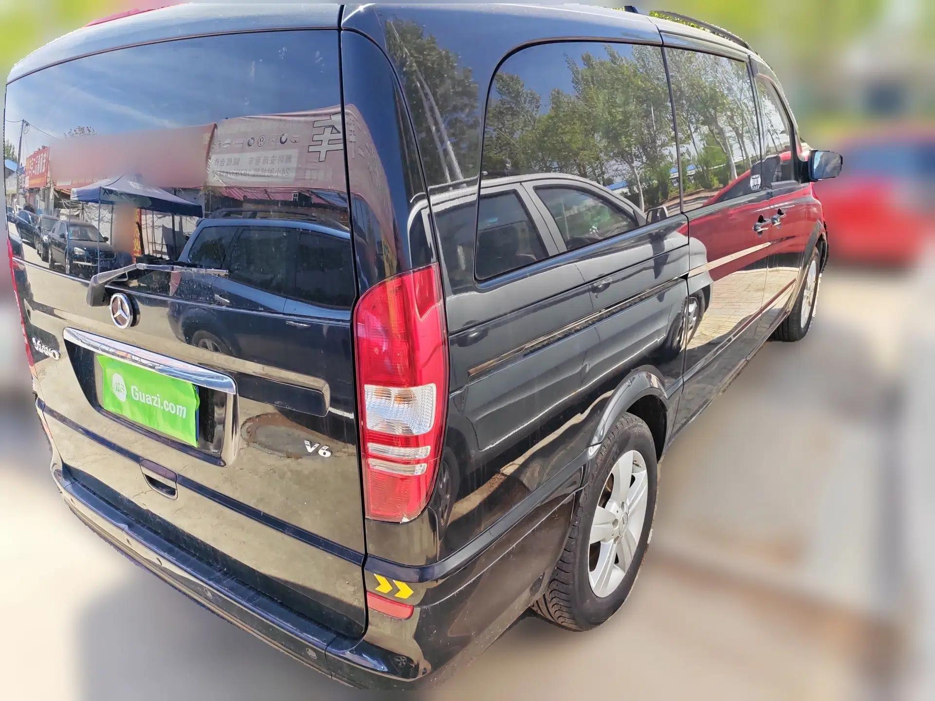 Mercedes-Benz Viano 2011 2.5L Prestige Edition — миниатюра 6