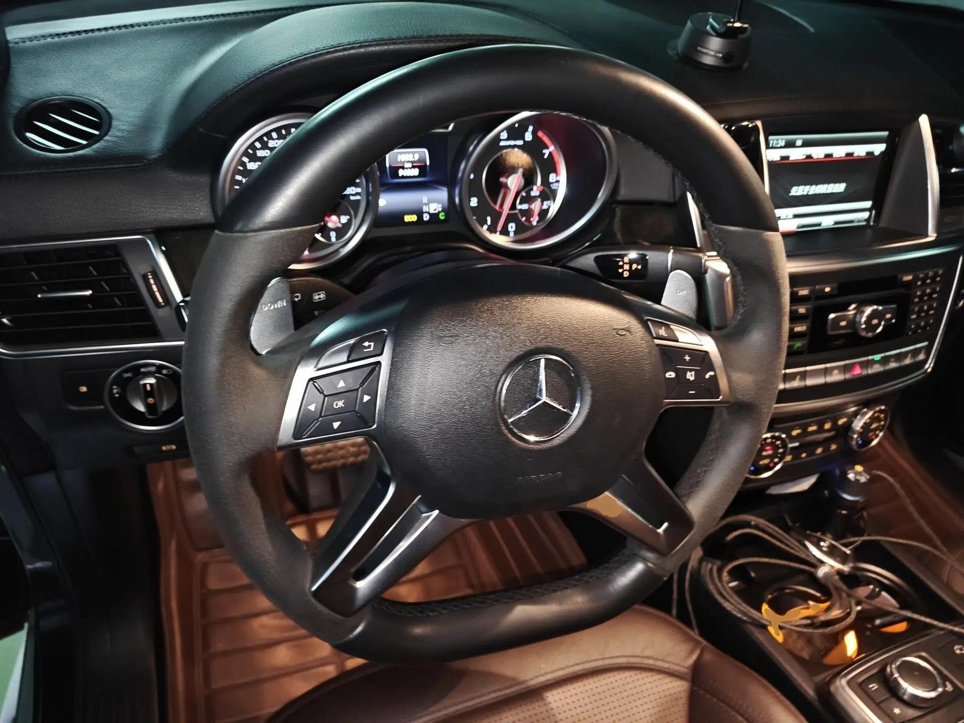 Mercedes-Benz GL-Class AMG 2014 AMG GL 63 — миниатюра 11
