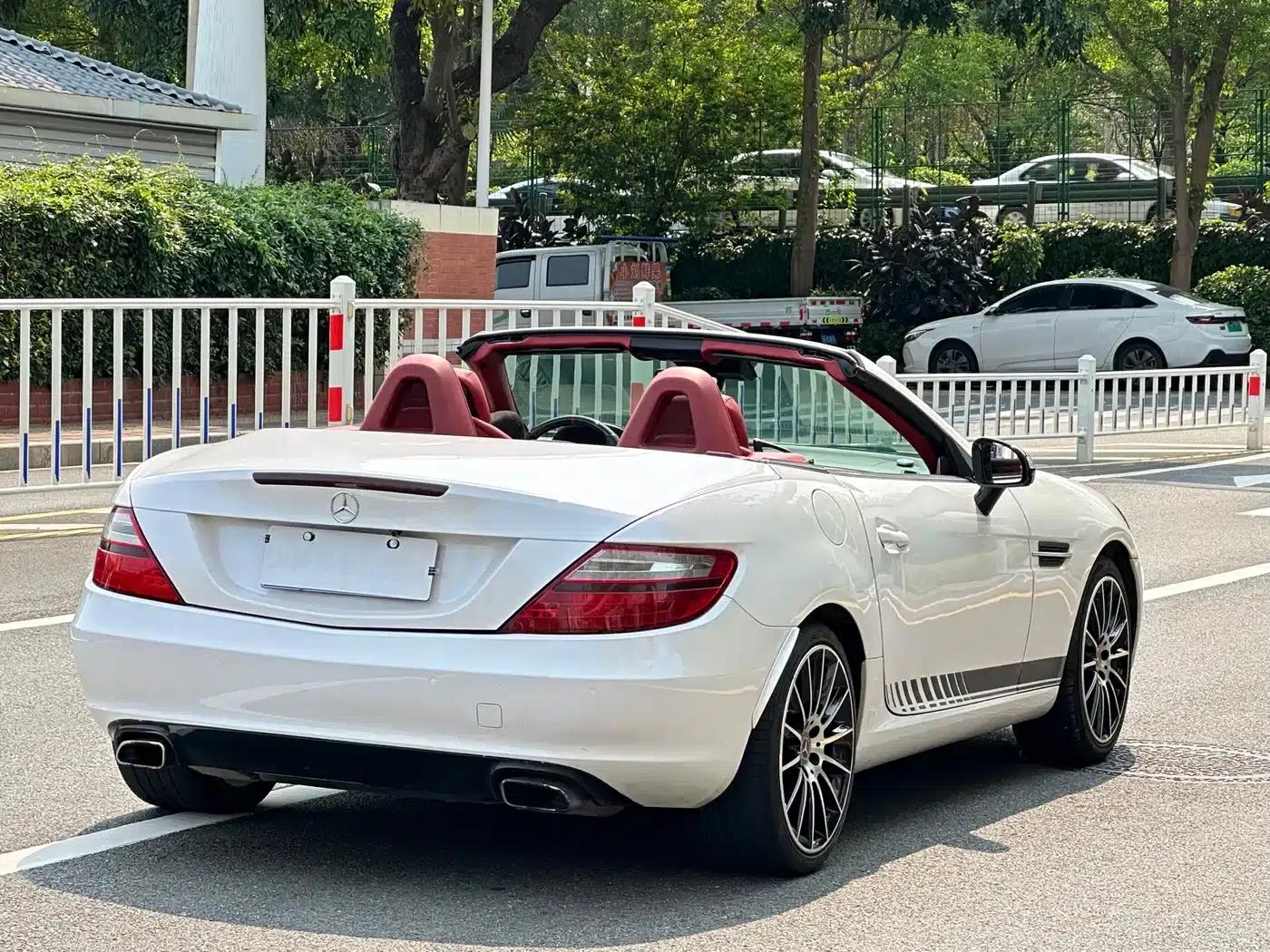 Mercedes-Benz SLK-Class 2011 SLK 200 Fashion Edition — миниатюра 10