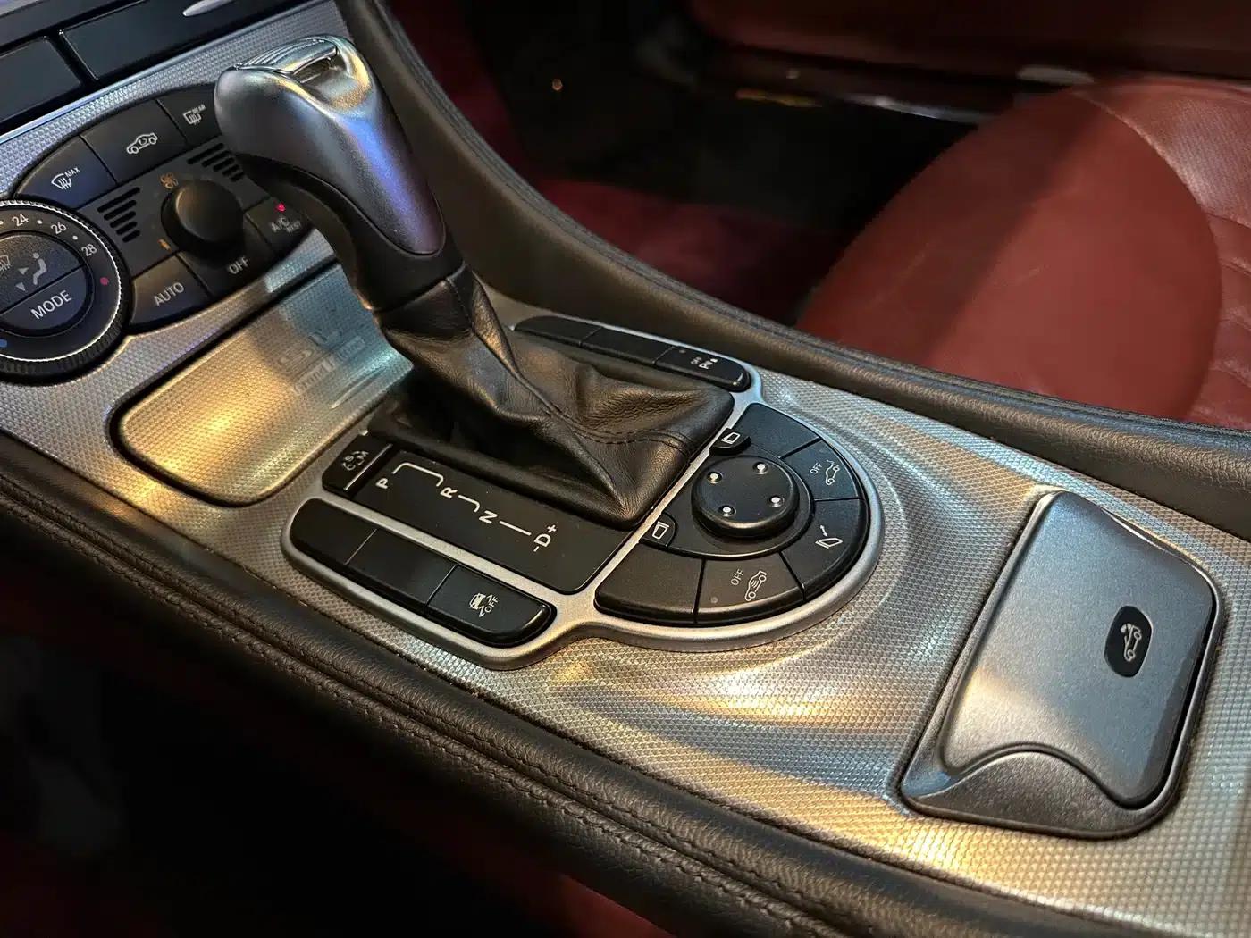 Mercedes-Benz SL-Class 2011 SL 300 Grand Edition — миниатюра 8