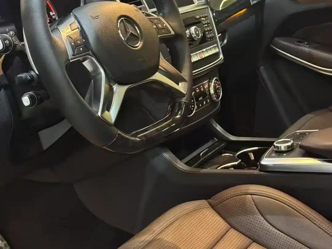2013 Mercedes-Benz GL-Class AMG 63 — миниатюра 2