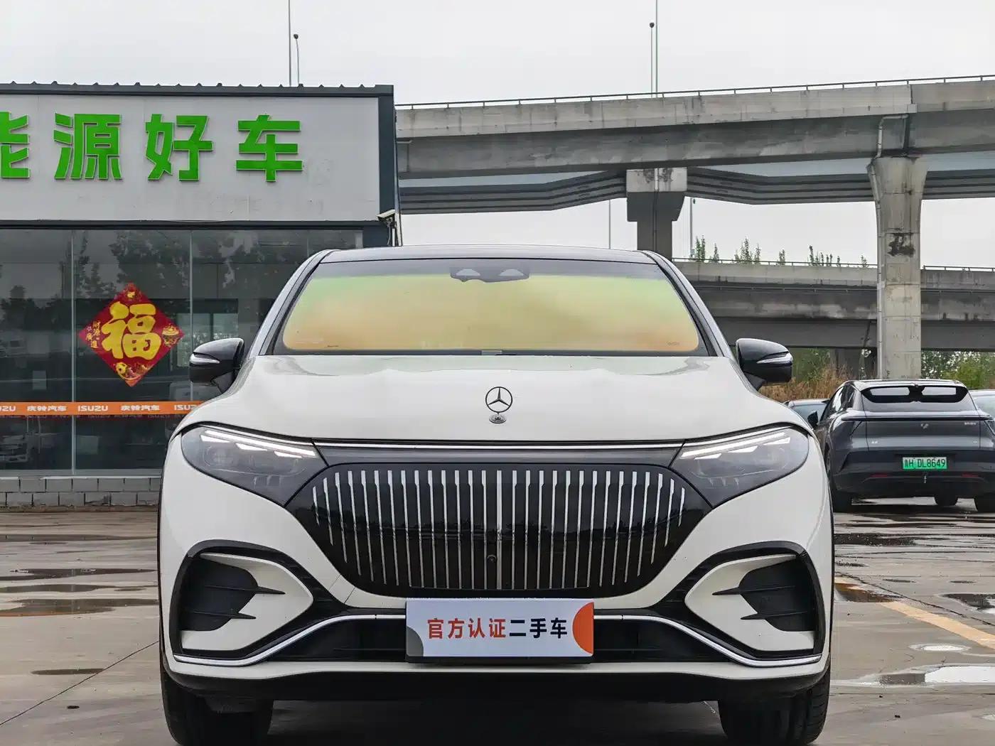 Mercedes-Benz EQS SUV 2023 Model 450+ — миниатюра 2