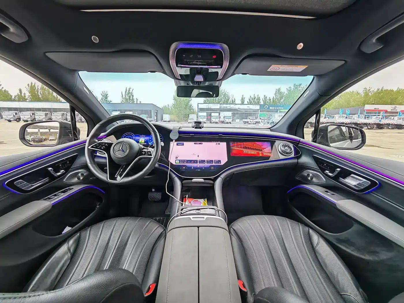 Mercedes-Benz EQS SUV 2023 Model 450+ — миниатюра 9