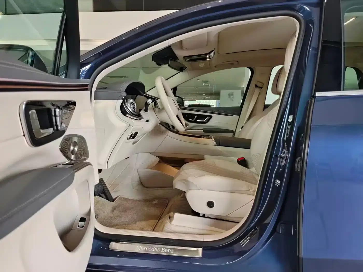 Mercedes-Benz EQS SUV 2023 450 4MATIC Pioneer Edition — миниатюра 4