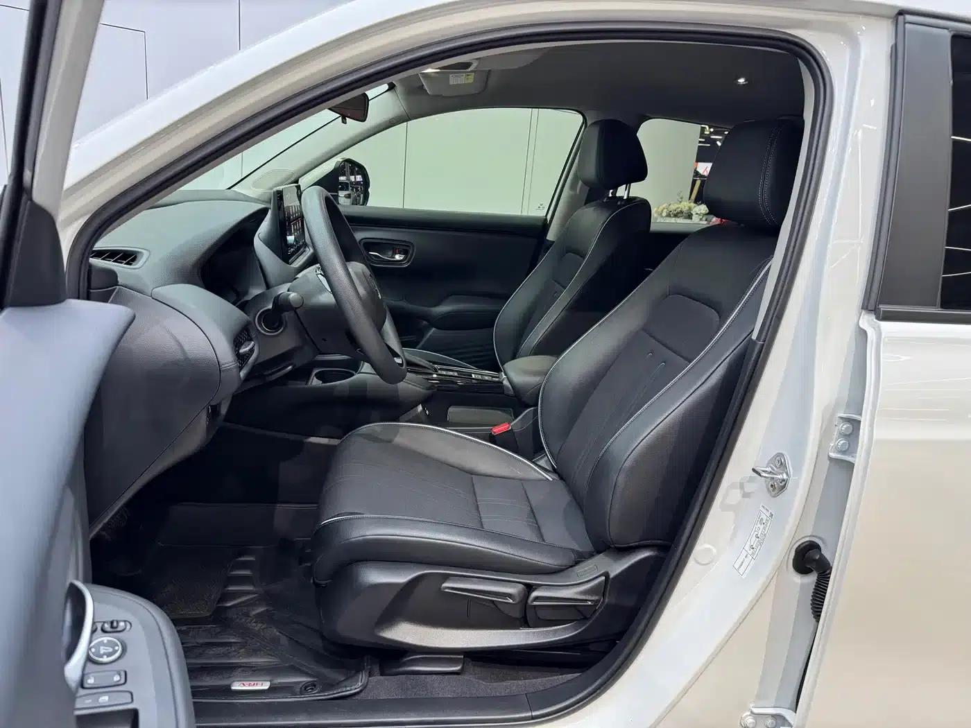 Honda HR-V 2023 240TURBO Sporty Edition — миниатюра 20