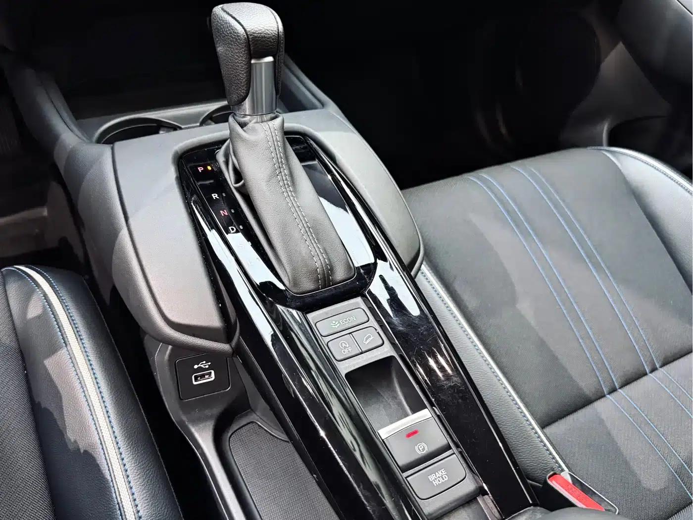 Honda HR-V 2023 240TURBO Sporty Edition — миниатюра 3