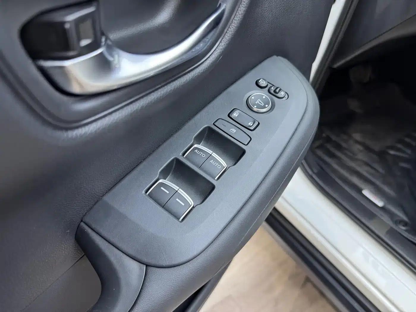 Honda HR-V 2023 240TURBO Sporty Edition — миниатюра 22