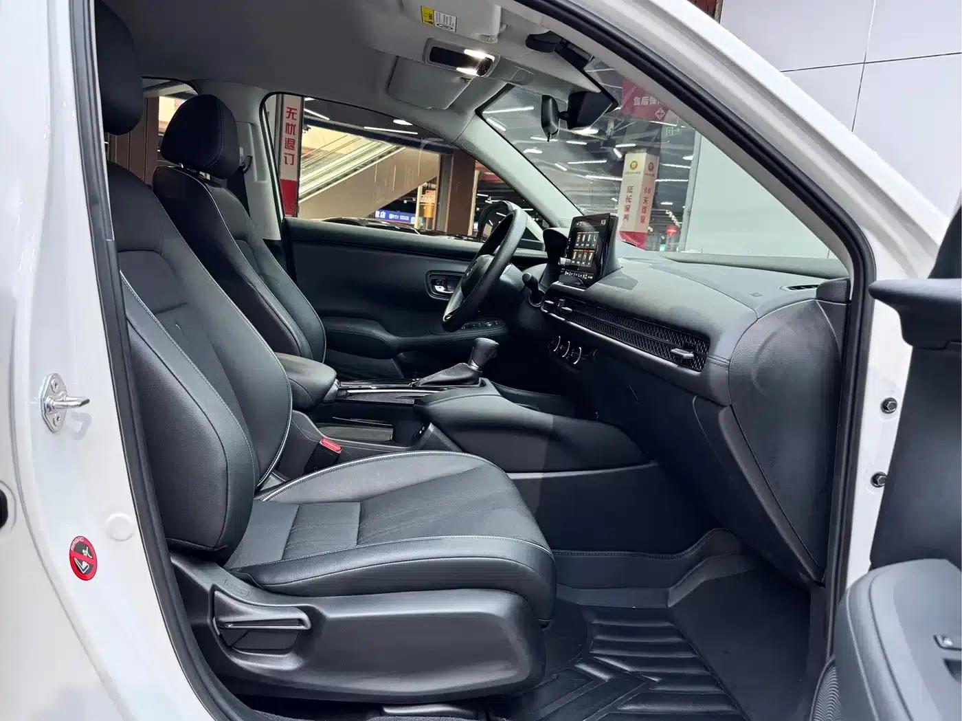 Honda HR-V 2023 240TURBO Sporty Edition — миниатюра 6