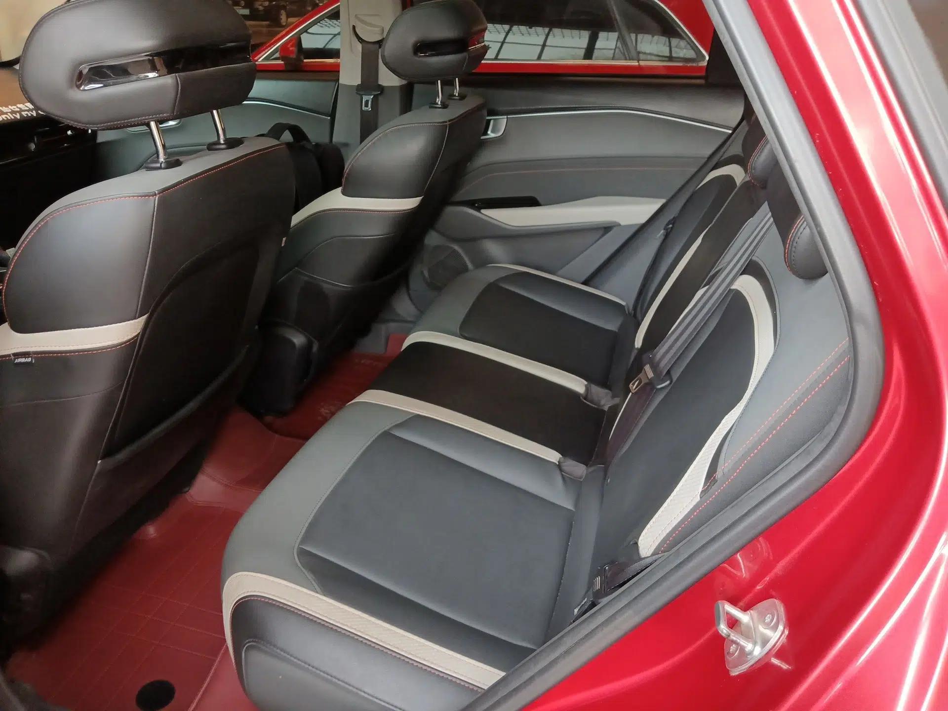 Baojun RC-6 2019 1.5T CVT 24-Hour Online Prestige Edition — миниатюра 20