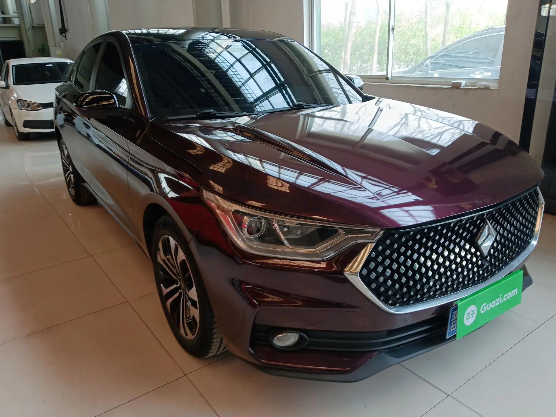 Baojun RC-6 2019 1.5T CVT 24-Hour Online Prestige Edition — миниатюра 3