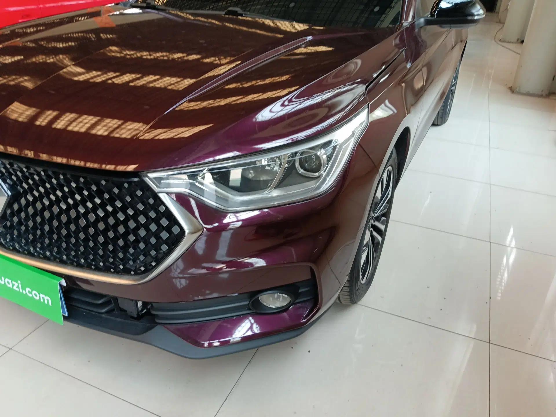 Baojun RC-6 2019 1.5T CVT 24-Hour Online Prestige Edition — миниатюра 9