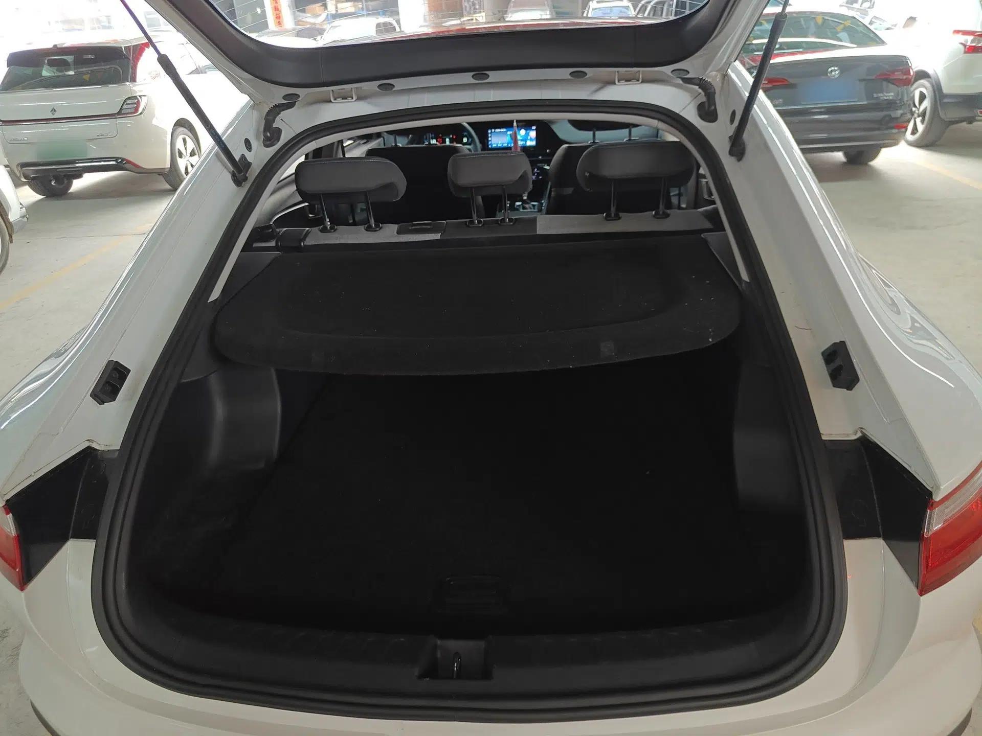 Baojun RC-6 2019 1.5T CVT Elite Version with 24-Hour Online Service — миниатюра 21