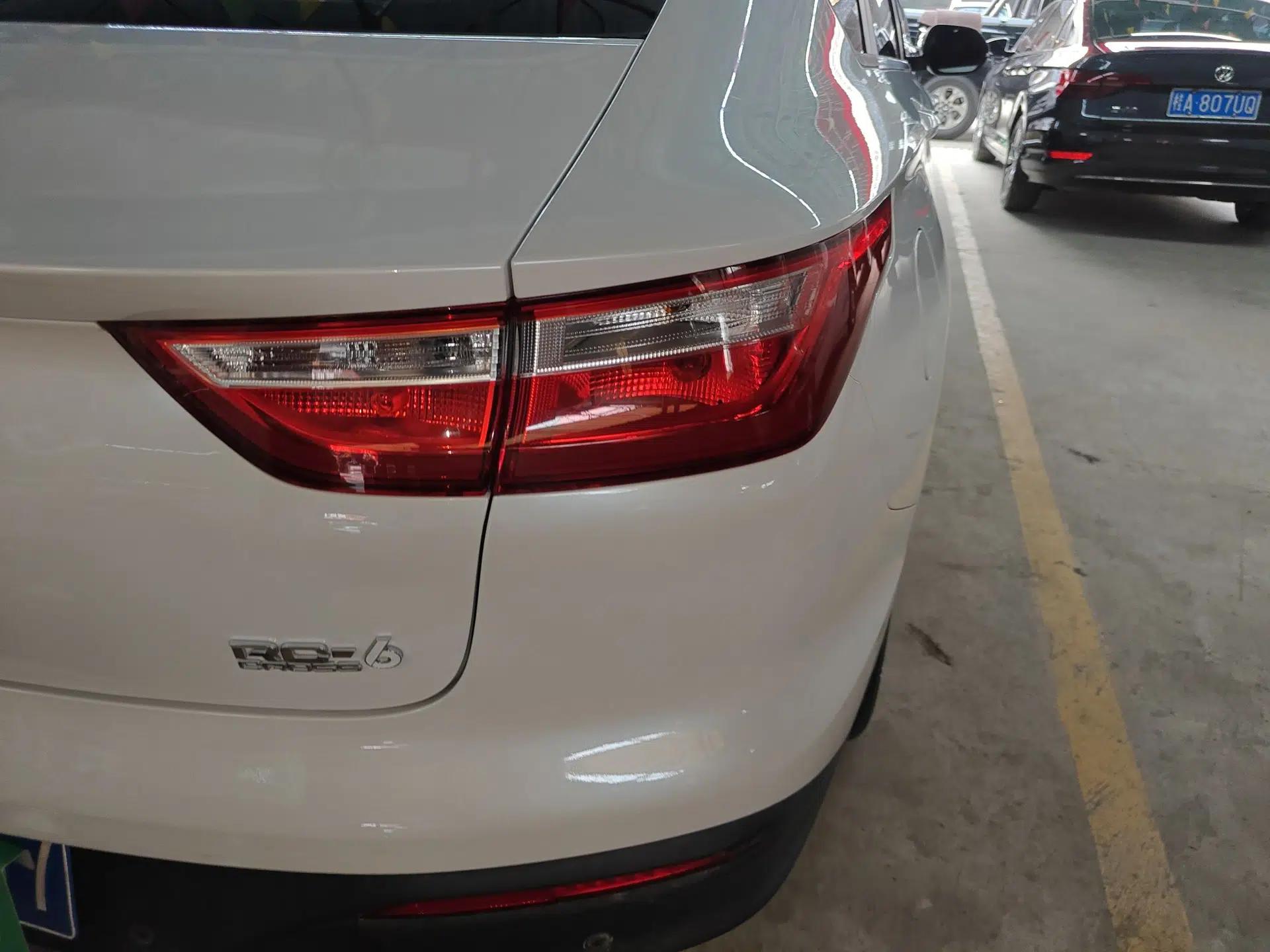 Baojun RC-6 2019 1.5T CVT Elite Version with 24-Hour Online Service — миниатюра 8