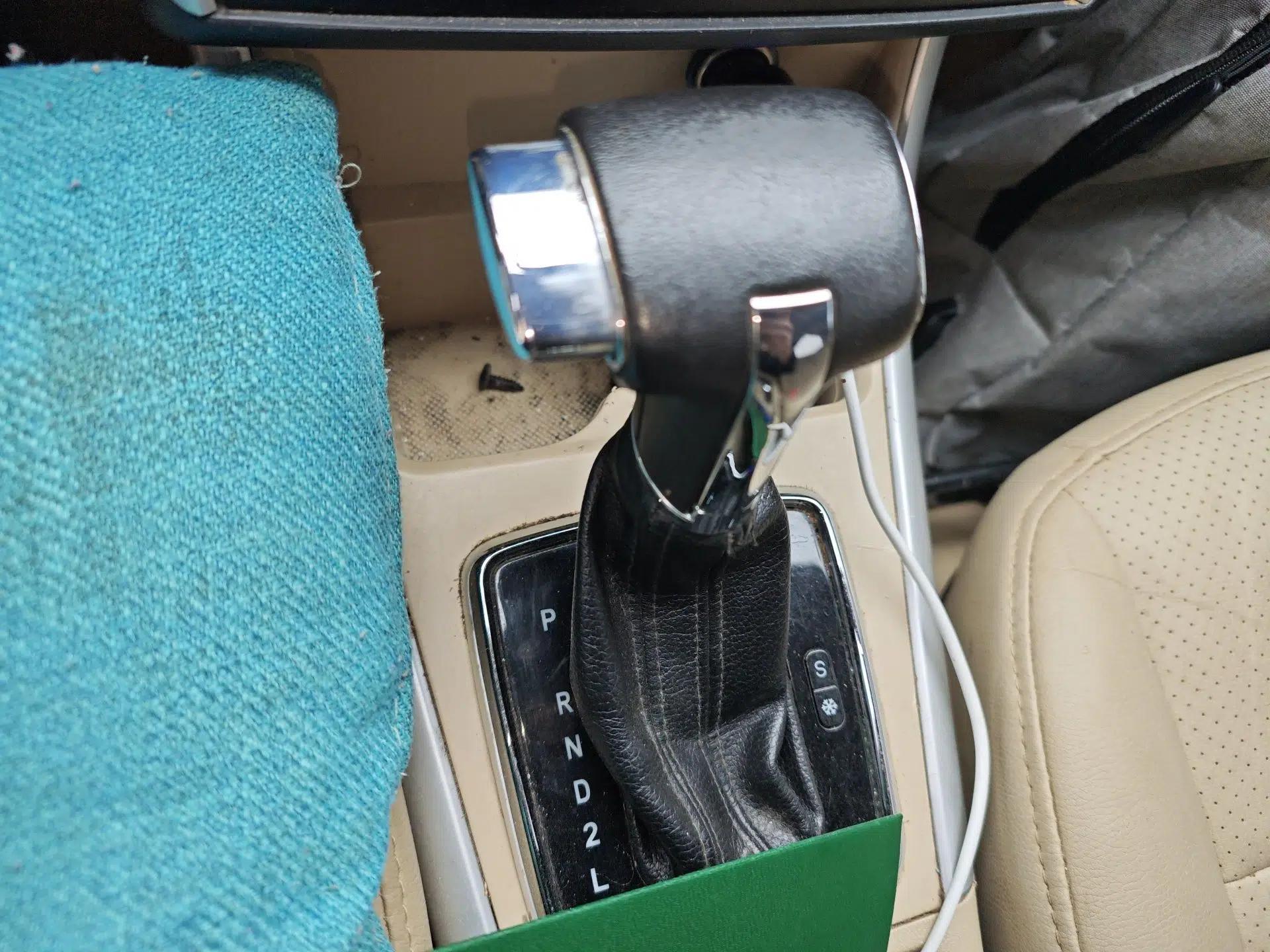 BAIC E Series 2013 Hatchback 1.5L Automatic Lotte Edition — миниатюра 15