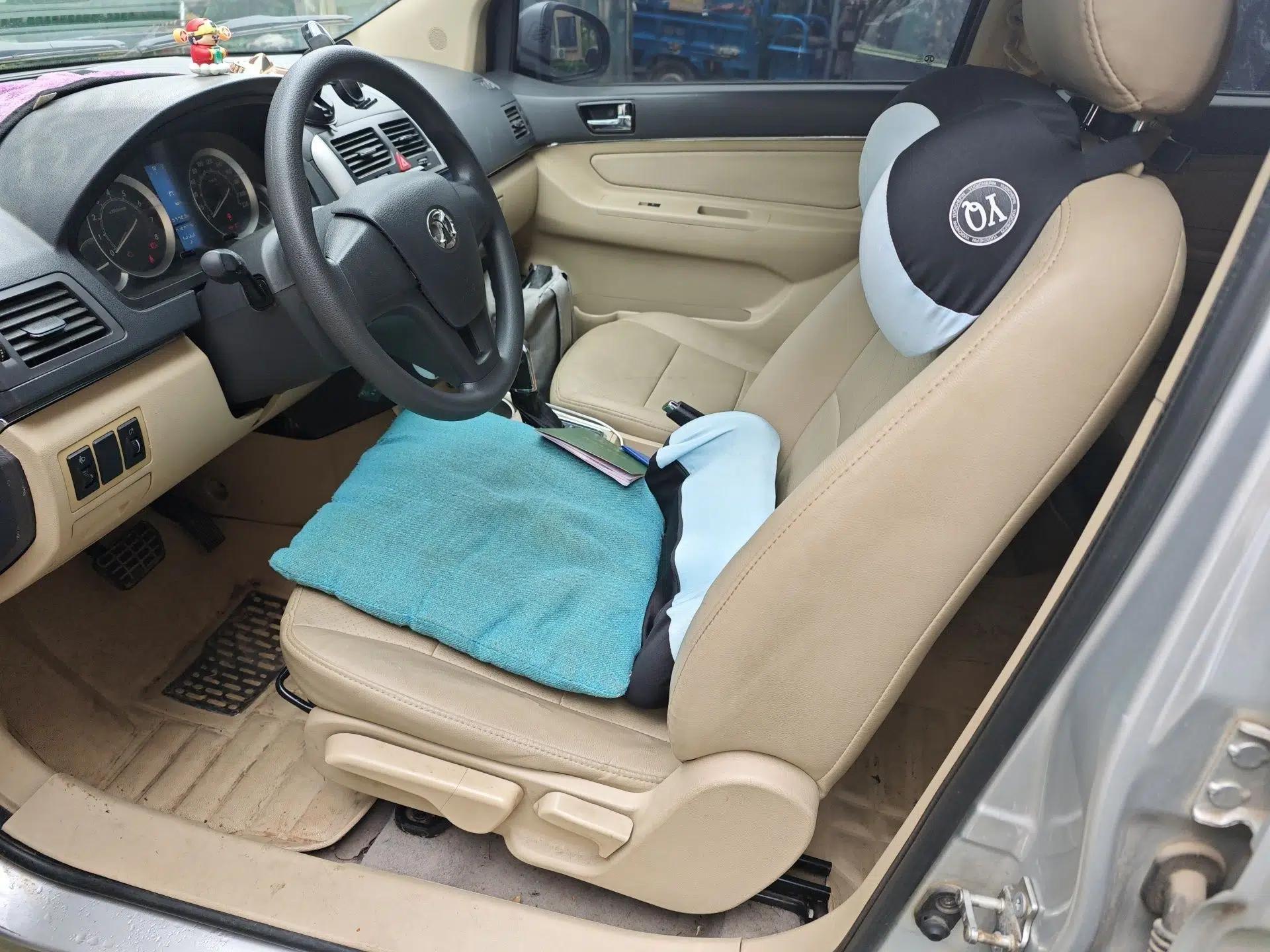 BAIC E Series 2013 Hatchback 1.5L Automatic Lotte Edition — миниатюра 16