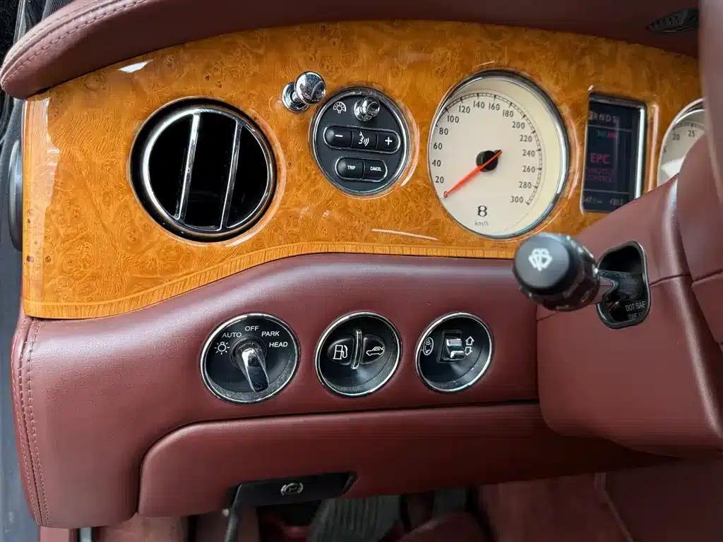 Elegant 2004 RL 6.8 — миниатюра 11