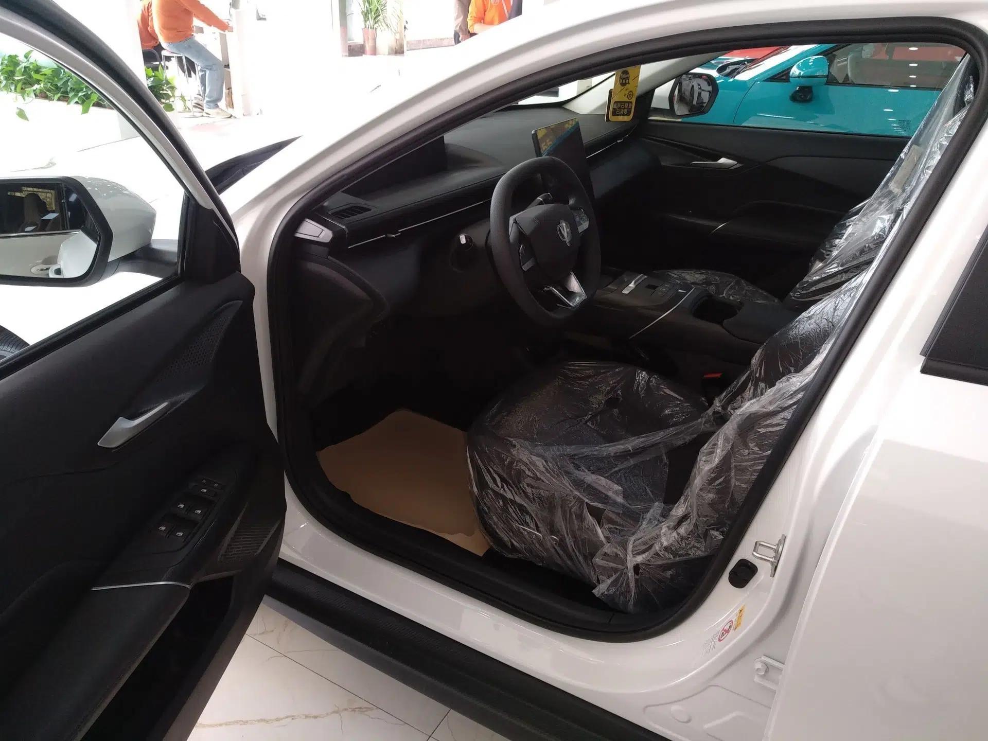 CHANGAN Eado PHEV 2025 Smart New Blue Whale 145KM High-Energy Edition — миниатюра 17