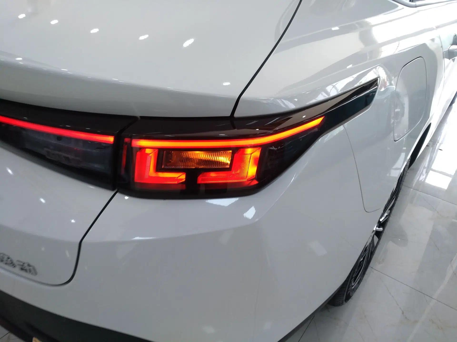 CHANGAN Eado PHEV 2025 Smart New Blue Whale 145KM High-Energy Edition — миниатюра 8